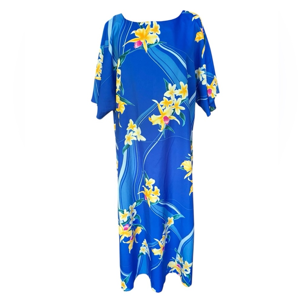 1970s Hilo Hattie, Made in Hawaii, Tropical Flower Poly Maxi Muumuu